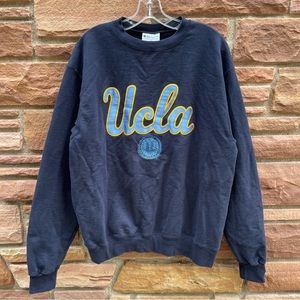 Vintage Champion Men UCLA Sweatshirt Size Medium Navy Sweater Pullover Spell Out